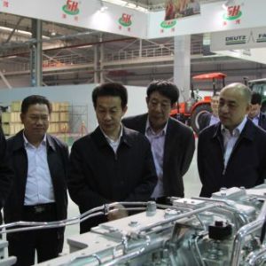 ʡ�֏��������L(zh��ng)�{(di��o)���R�����b����������(f��)�Ϸʮa(ch��n)�I(y��)��Ⱥ�l(f��)չ