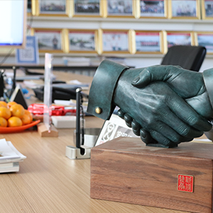 ɽ�|���x���ؙC(j��)е���޹�˾����(j��ng)�����x����������̩�й��I(y��)(li��n)����������I(y��)ݼӢEMBA��Ӗ(x��n)��